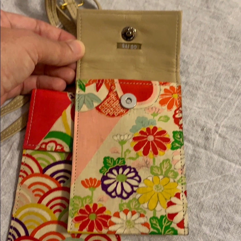 NWT Sai So Floral Kimono-Print Double Wristlet! - Picture 4 of 6